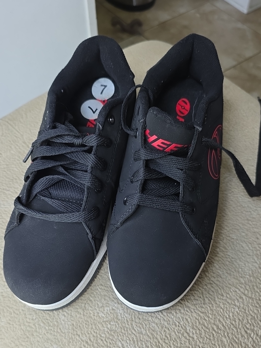 Heelys Boy's Black Sneakers with Red Accents Item#1084